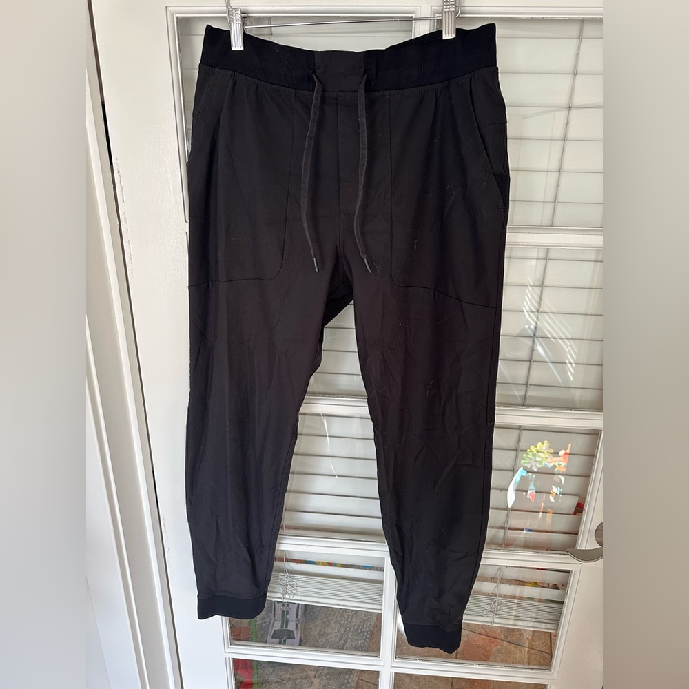 Men's Lululemon ABC Joggers in Black